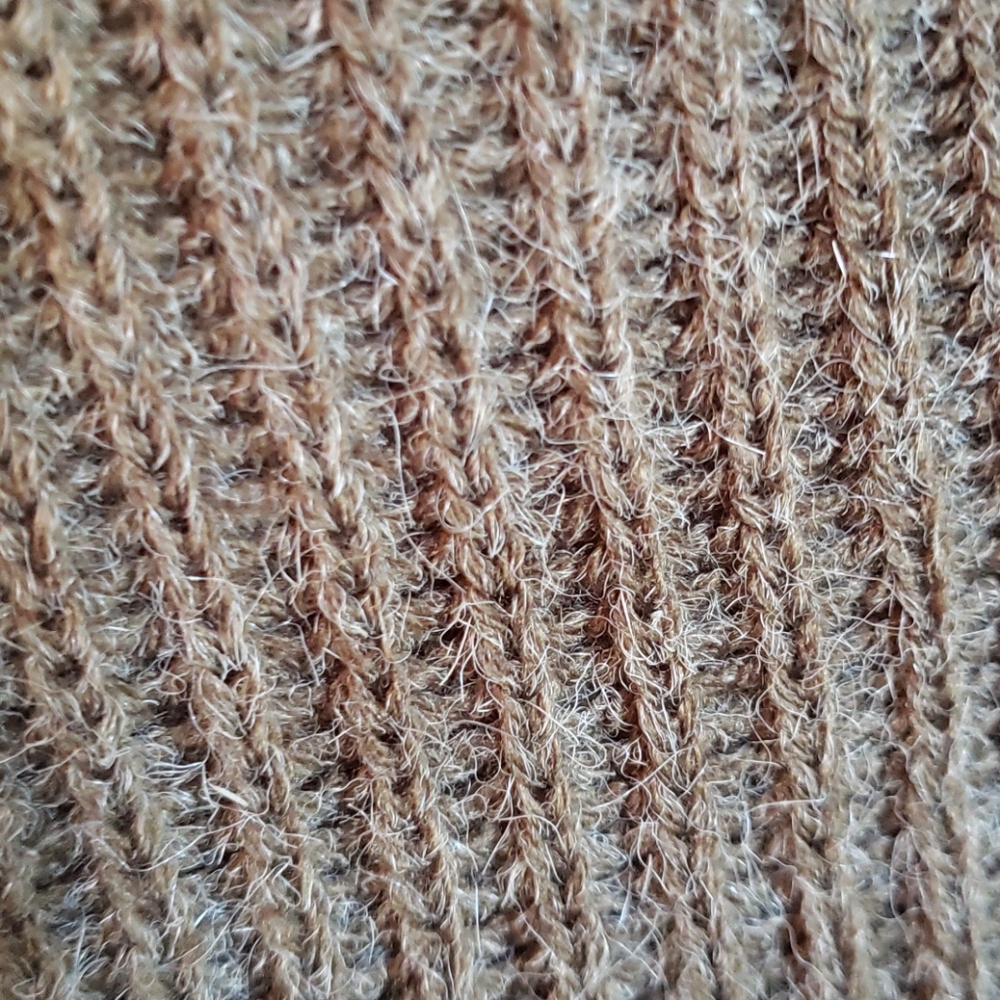 Sweater - Picture 4 of 6